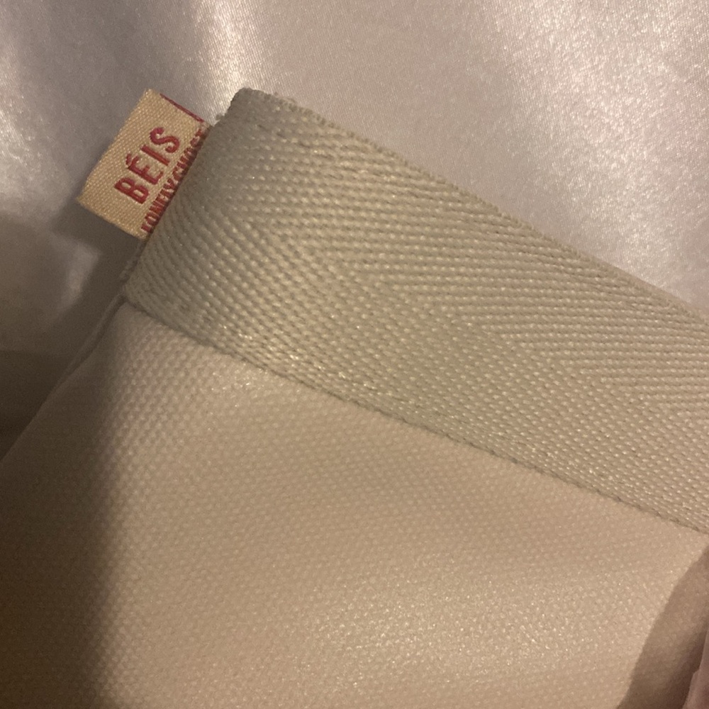 Beis X Lonely Ghost travel tote bag - Picture 7 of 12